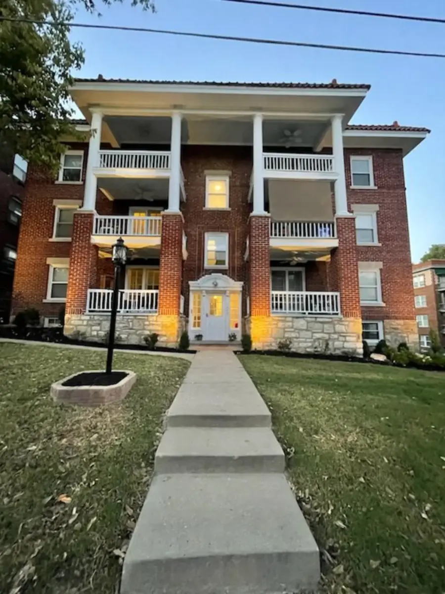 The Kensington at Roanoke Park